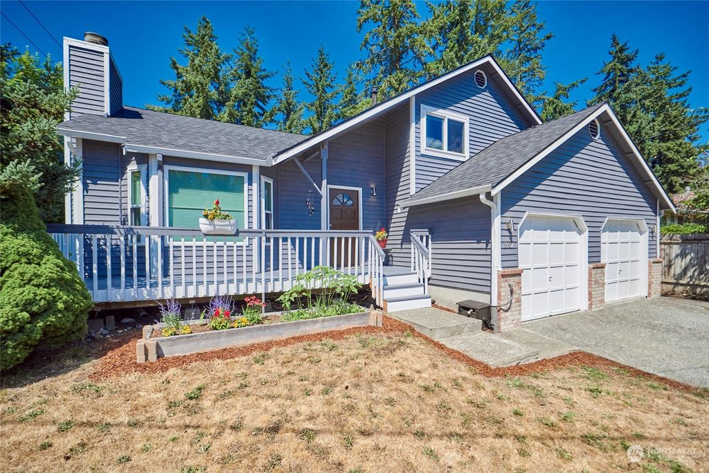 Photo of 1907 122nd Place SE, Everett, WA 98208 (MLS # 2144849)