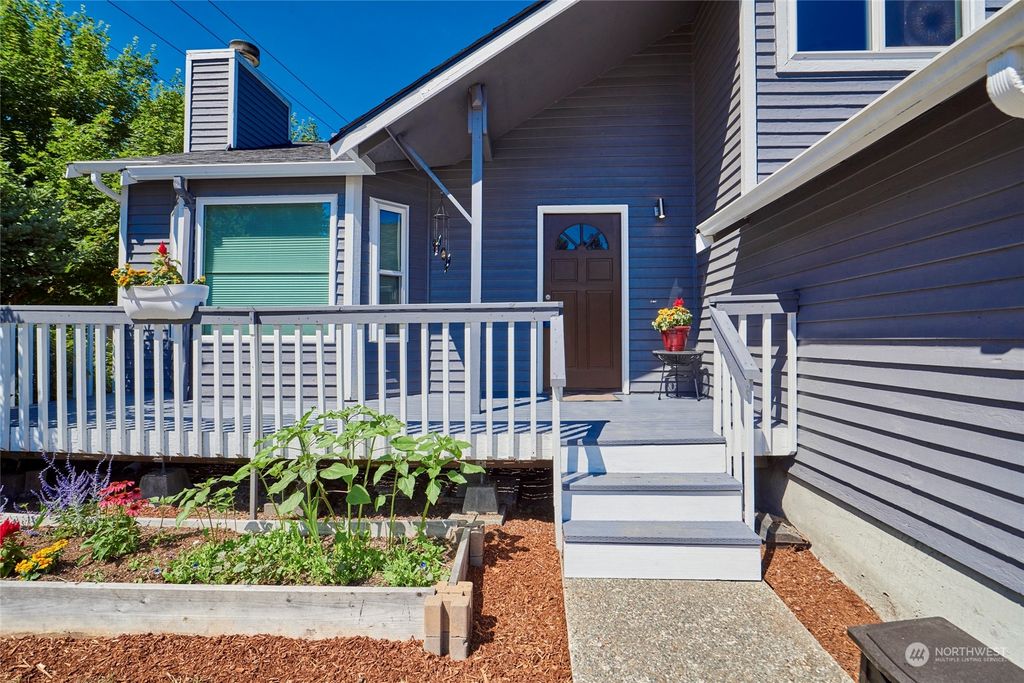 Photo of 1907 122nd Place SE, Everett, WA 98208 (MLS # 2144849)