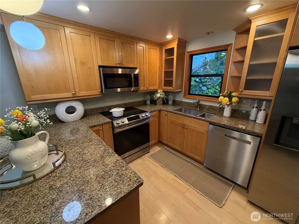 Photo of 3217 E Madison Street, Seattle, WA 98112 (MLS # 2475470)