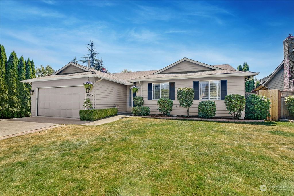 Photo of 11945 SE 260th Place, Kent, WA 98030 (MLS # 2264350)