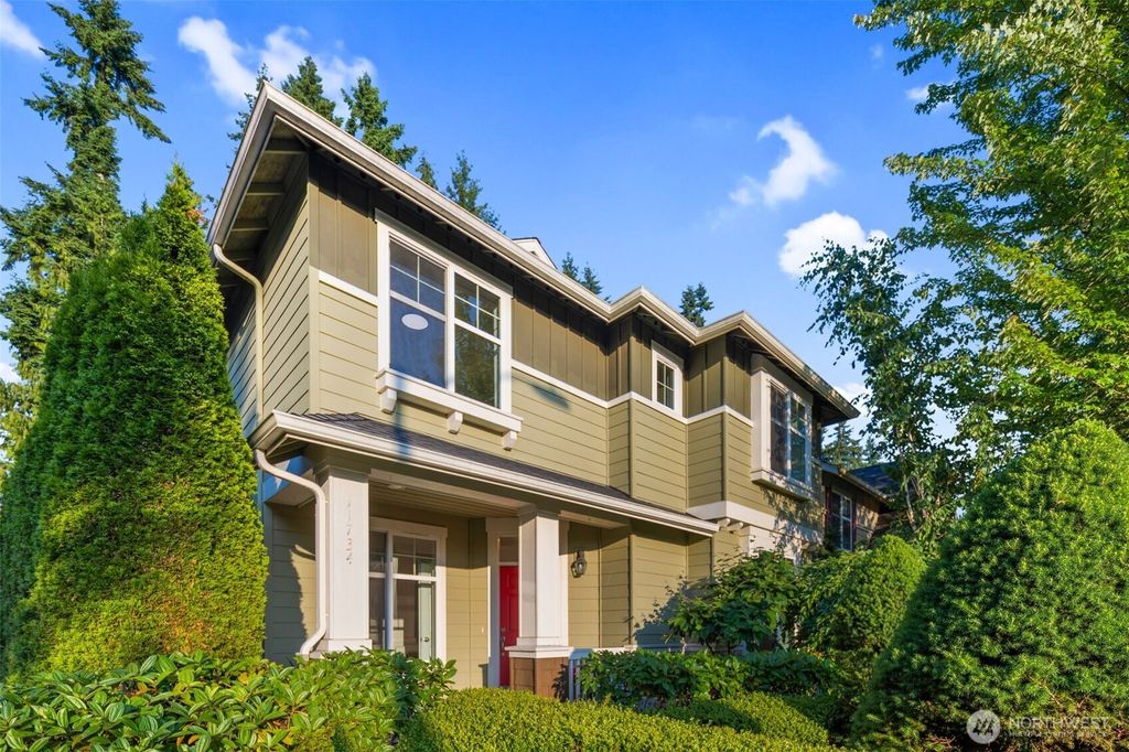Photo of 11734 167th Court NE, Redmond, WA 98052 (MLS # 2390079)