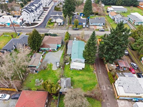 Photo of 11040 14th Avenue SW, Seattle, WA 98146 (MLS # 2508478)