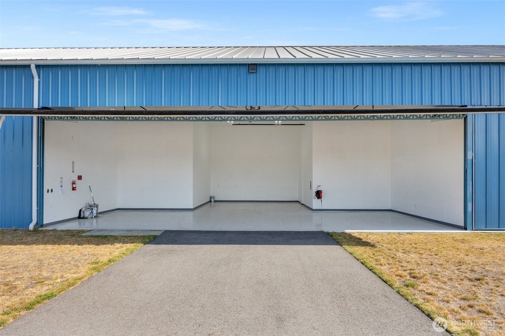 Photo of 4701 Airport Blvd BLVD #16, Arlington, WA 98223 (MLS # 2575633)