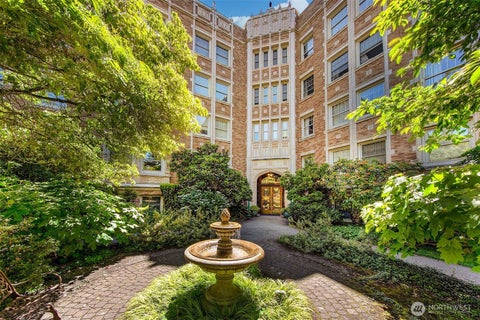 Photo of 5810 Cowen Place NE #310, Seattle, WA 98105 (MLS # 2582351)