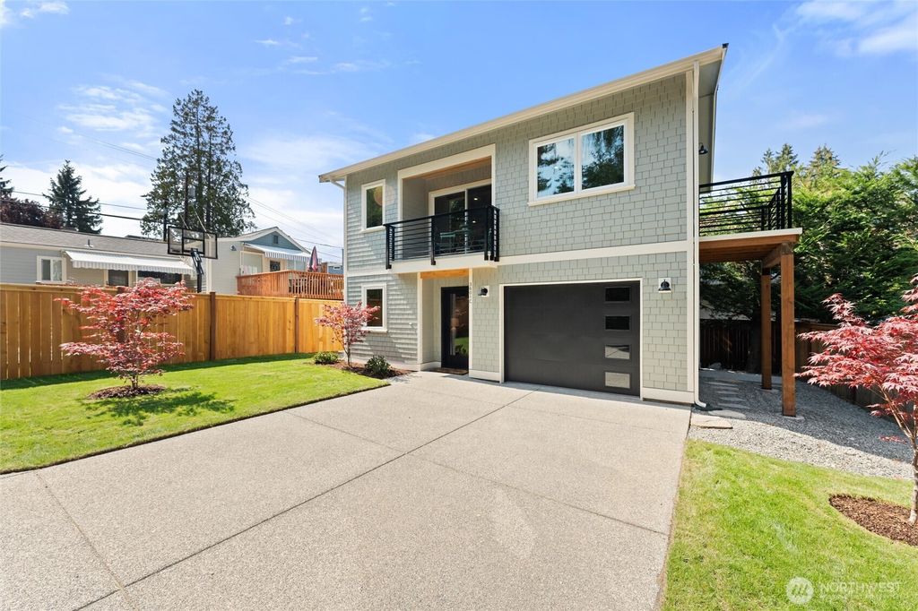 Photo of 3601 W Mukilteo Blvd Blvd #C, Everett, WA 98203 (MLS # 2427255)
