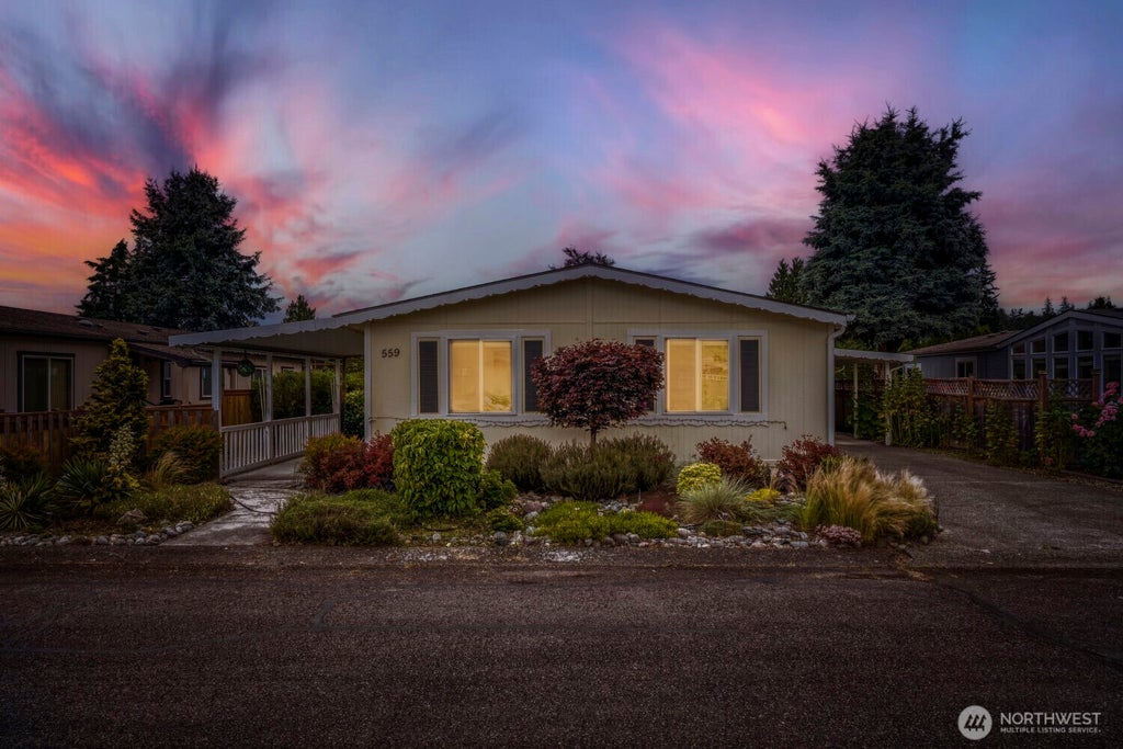 Photo of 1402 22nd Street NE #559, Auburn, WA 98002 (MLS # 2547405)