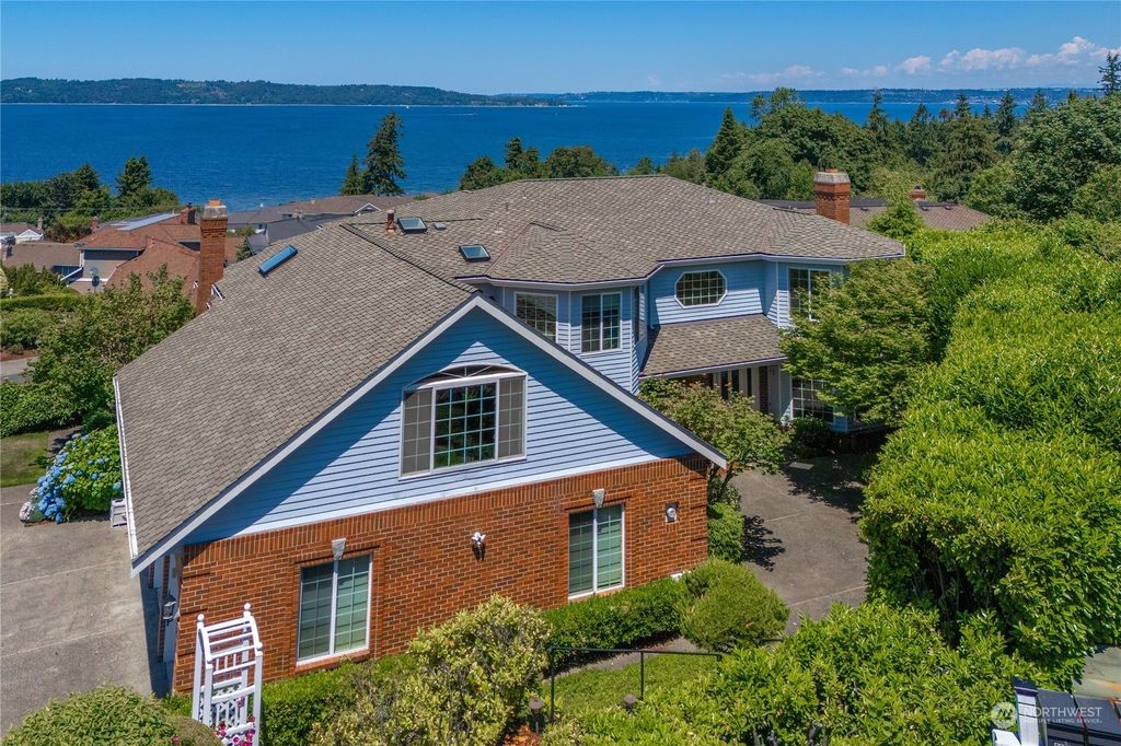 Photo of 3526 SW 310th Court, Federal Way, WA 98023 (MLS # 2255170)