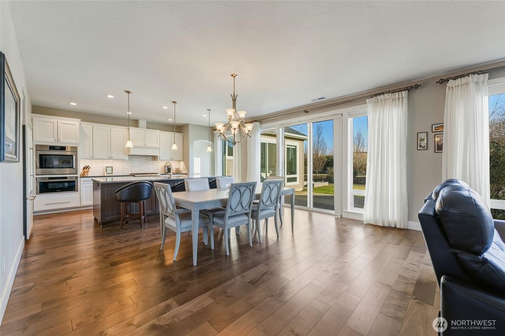 Photo of 1164 SE Creekside Drive, College Place, WA 99324 (MLS # 2481138)