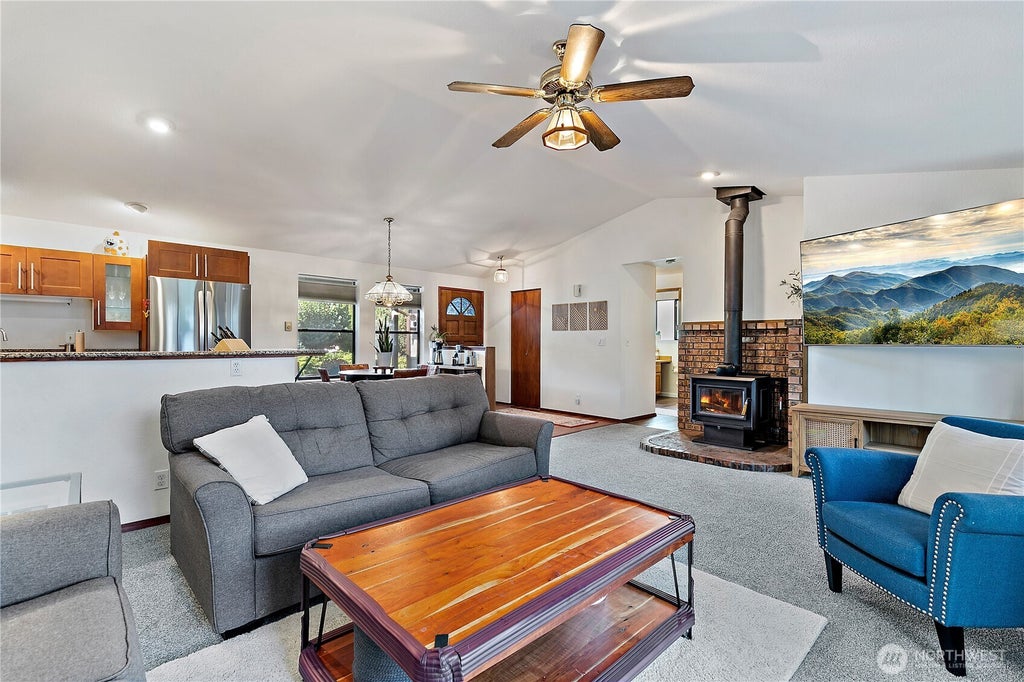 Photo of 22057 SE 267th Street, Maple Valley, WA 98038 (MLS # 2579377)