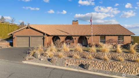 609 N 58th Avenue, Yakima, WA 98908 - MLS#: 2358148