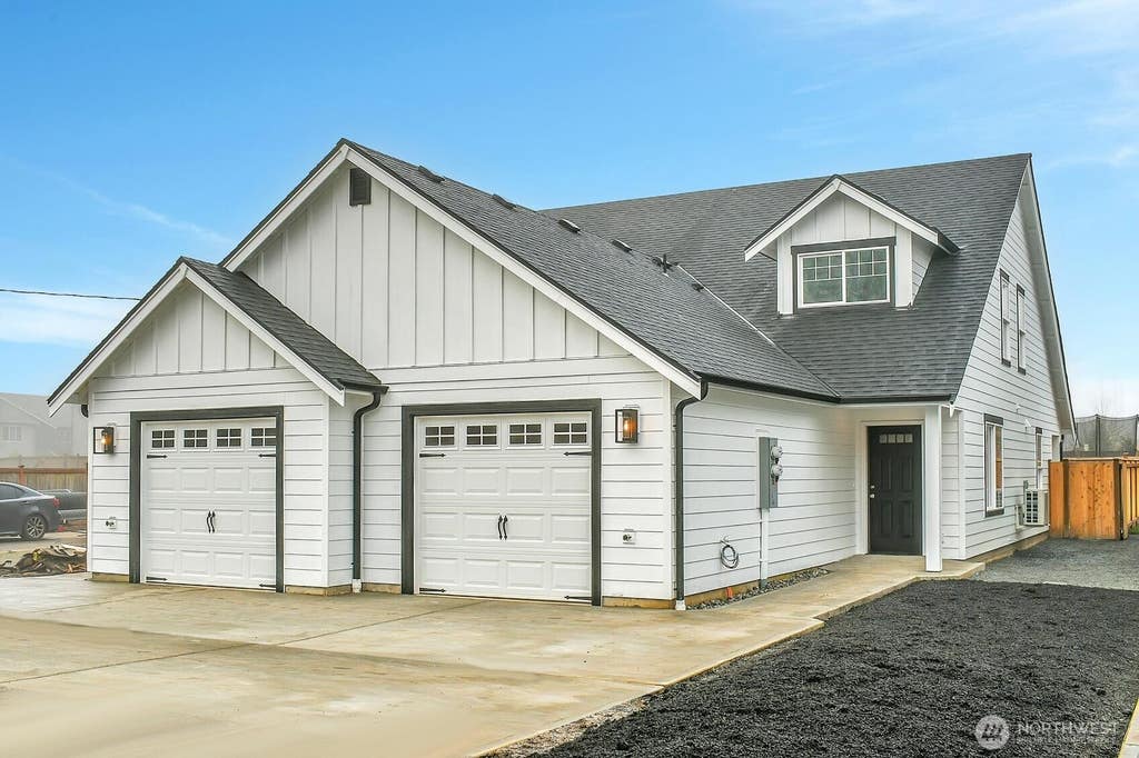 Photo of 3712 NE 127 Junction #B, Lake Stevens, WA 98258 (MLS # 2546984)