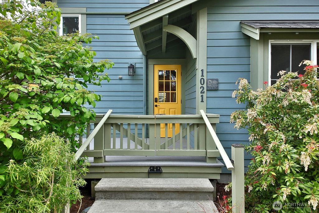 Photo of 1021 High View Street, Langley, WA 98260 (MLS # 2509404)