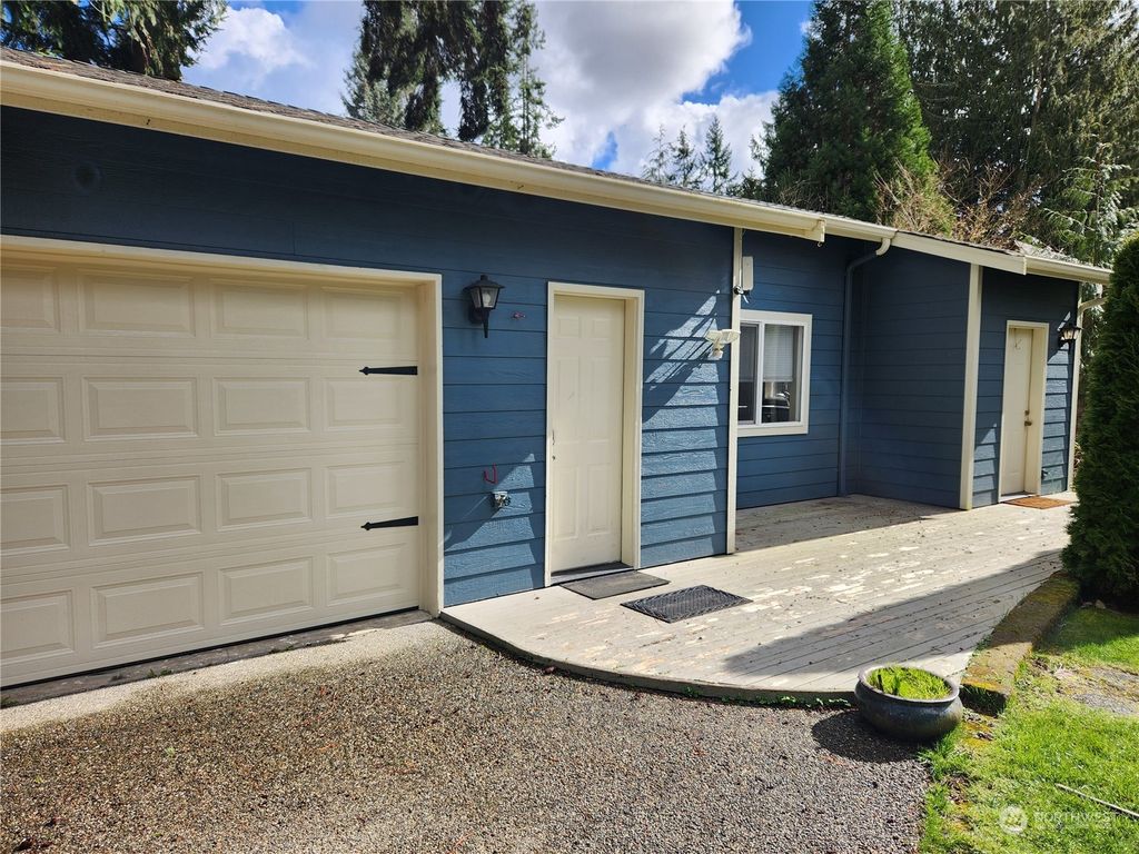 Photo of 17507 64th Avenue W, Lynnwood, WA 98037 (MLS # 2206434)