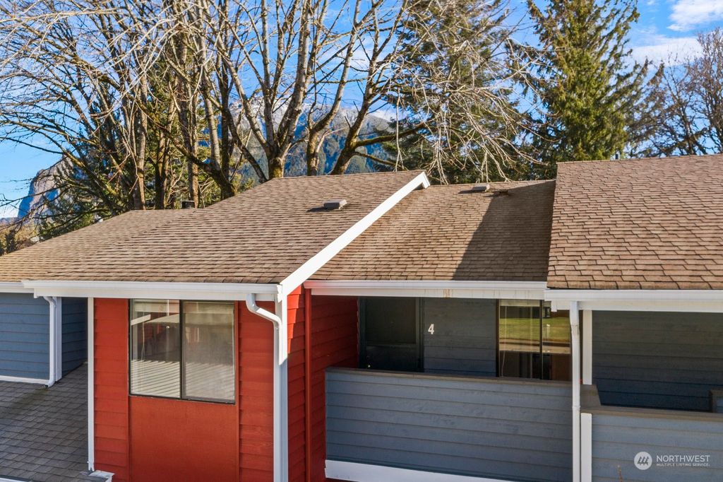 Photo of 336 Healy Avenue S #4, North Bend, WA 98045 (MLS # 2031418)