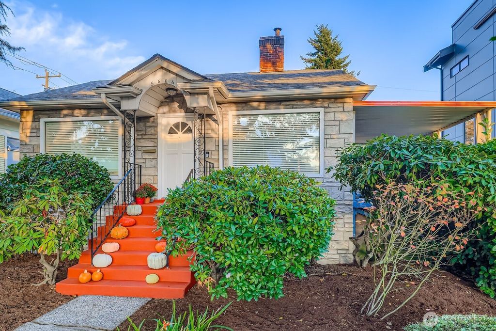 Photo of 5606 46th Avenue SW, Seattle, WA 98136 (MLS # 2447143)