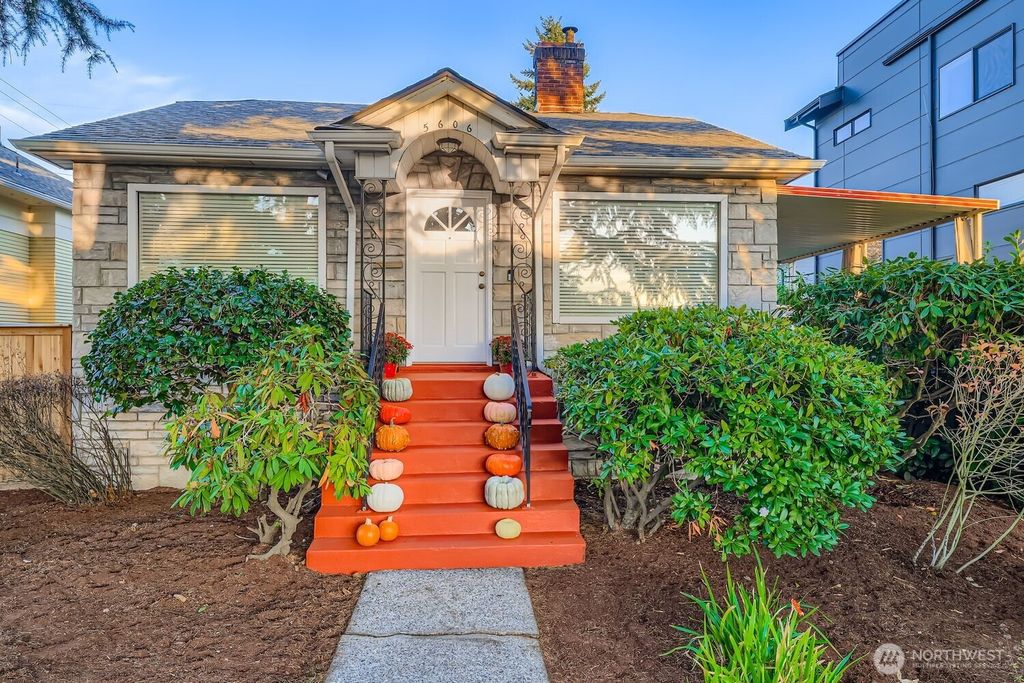 Photo of 5606 46th Avenue SW, Seattle, WA 98136 (MLS # 2447143)