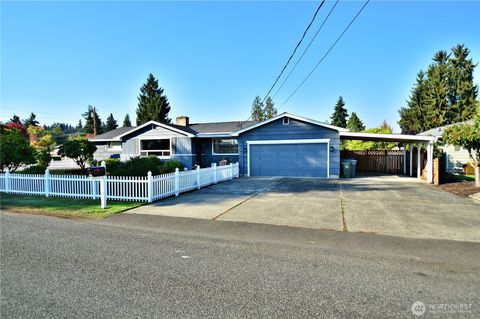Photo of 426 17th Street SW, Puyallup, WA 98371 (MLS # 2442249) Photo of 426 17th Street SW, Puyallup, WA 98371 (MLS # 2442249)