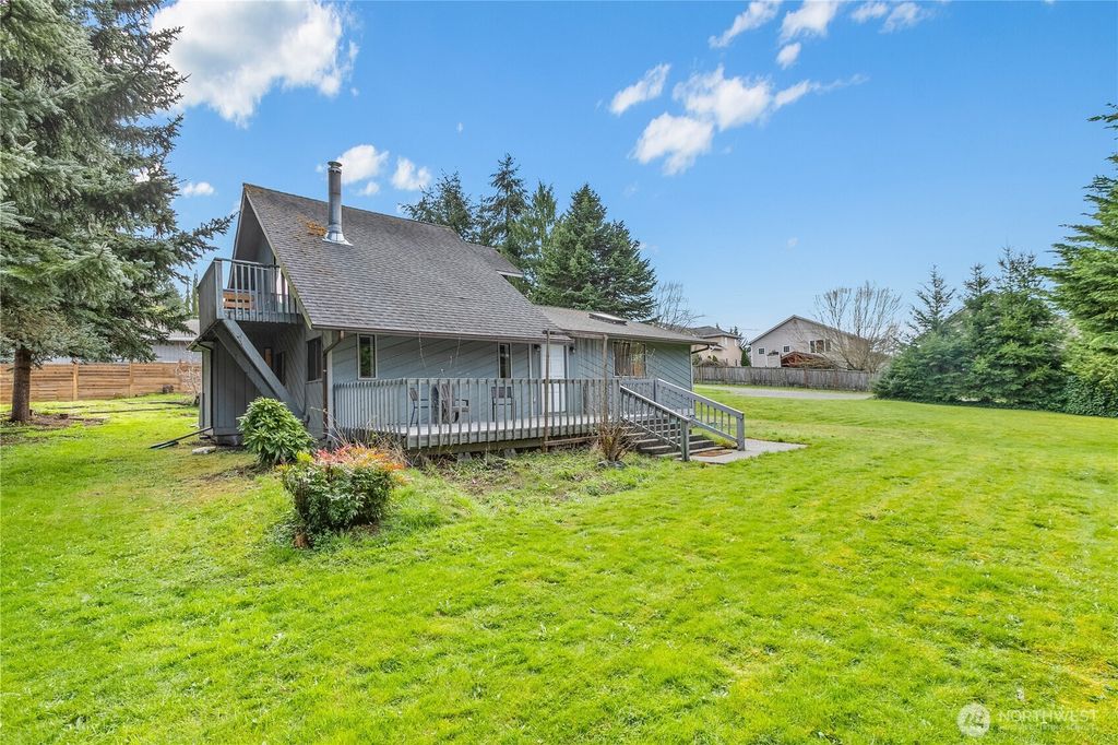 Photo of 1415 S Lake Stevens Road, Lake Stevens, WA 98258 (MLS # 2352133)