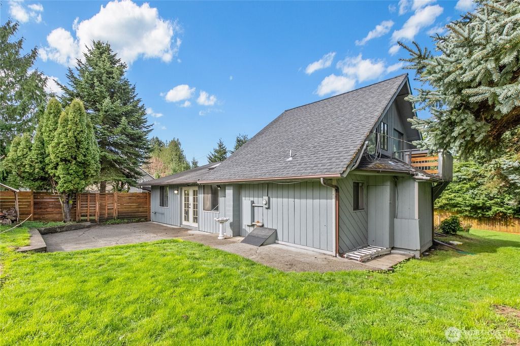 Photo of 1415 S Lake Stevens Road, Lake Stevens, WA 98258 (MLS # 2352133)