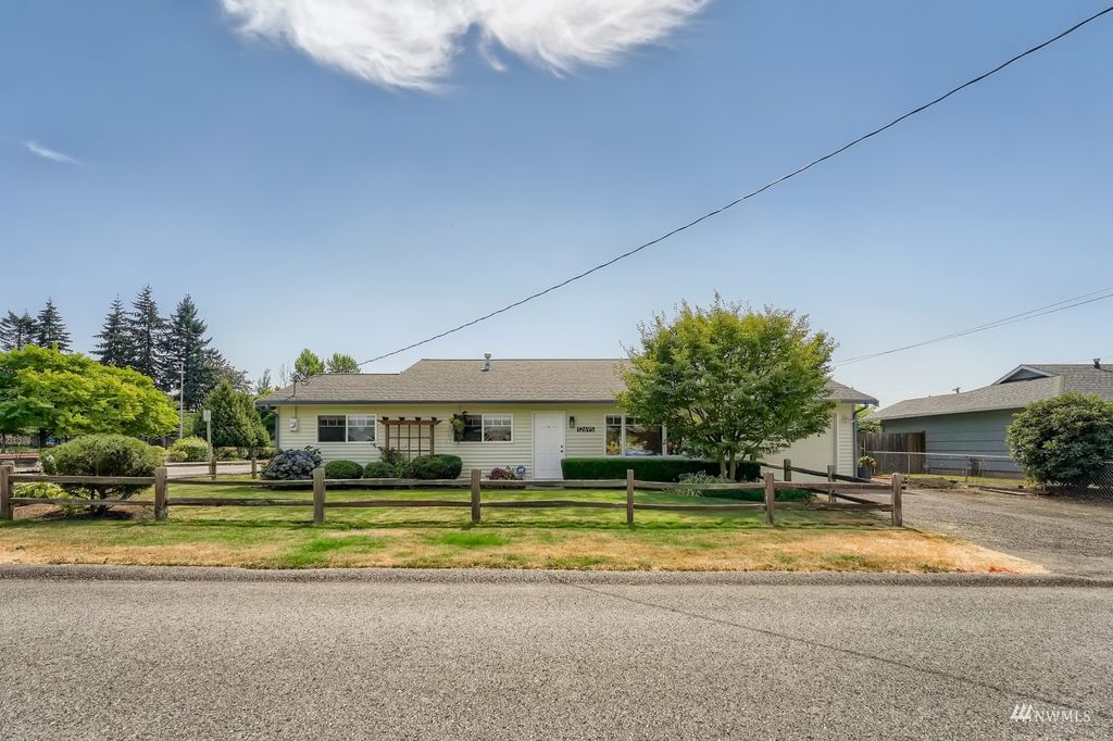 Photo of 12695 SE 169th Street, Renton, WA 98058 (MLS # 1993622)