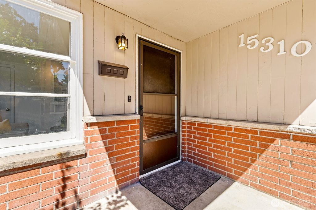 Photo of 15310 26th Avenue NE, Shoreline, WA 98155 (MLS # 2419953)