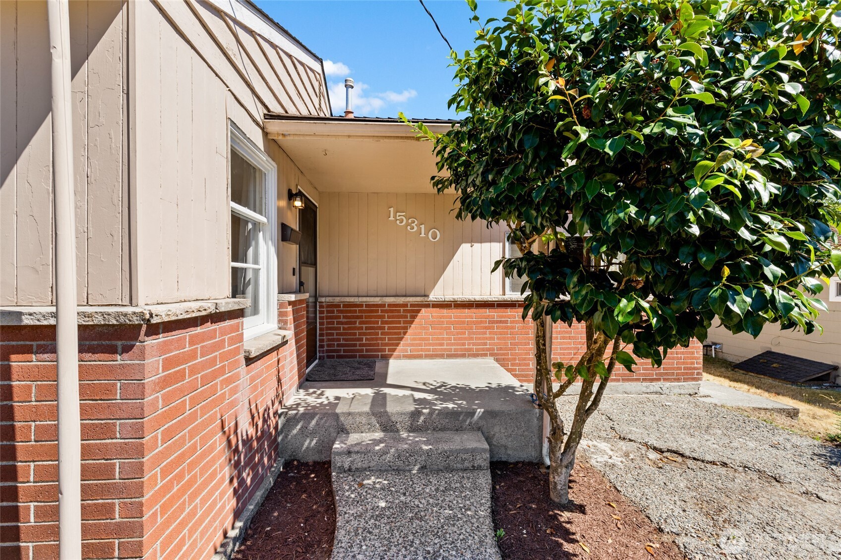 15310 26th Avenue NE