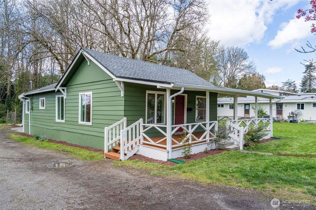 Photo of 623 Jefferson Street, Centralia, WA 98531 (MLS # 2509502)