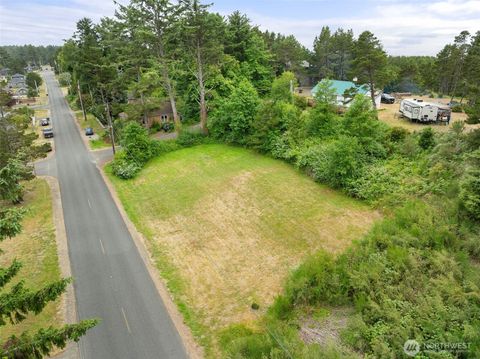 Photo of 0 Park Avenue, Ocean Park, WA 98640 (MLS # 2401752)