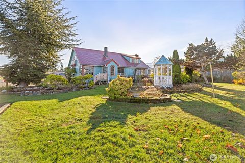 Photo of 607 S H Street, Port Angeles, WA 98363 (MLS # 2458469)