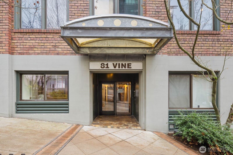 81 Vine Street 406