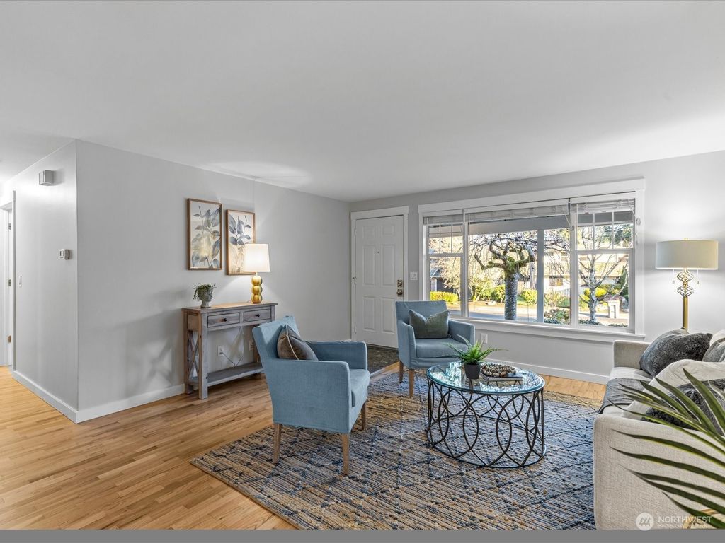 listing image 9361766259416753498