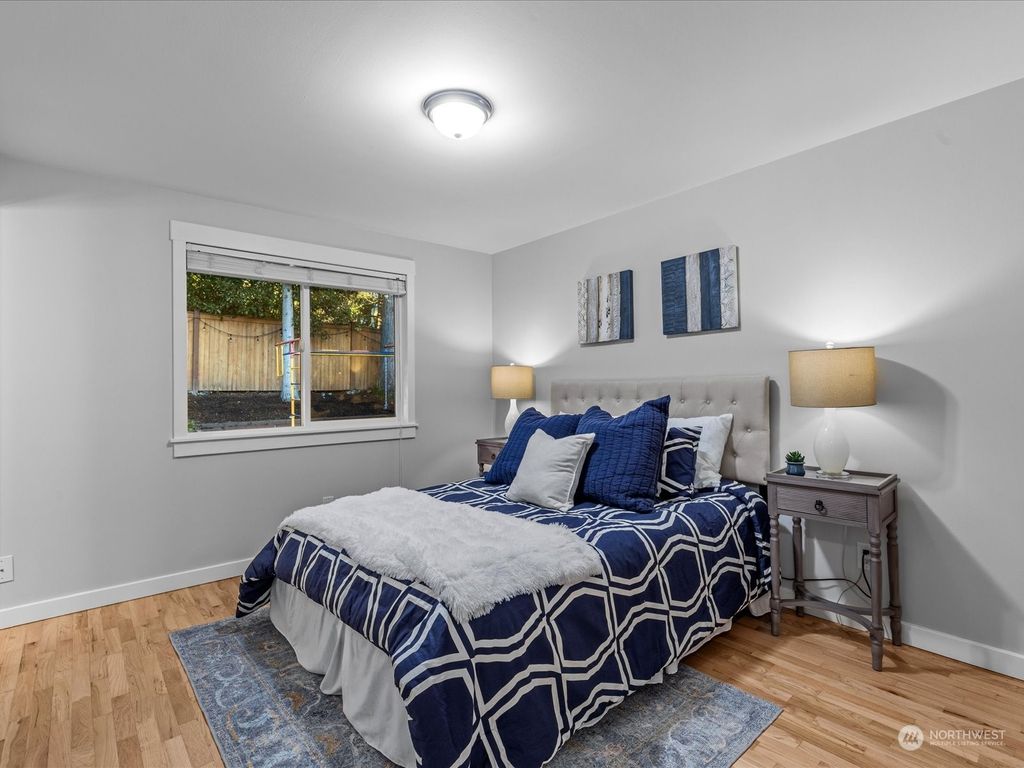 listing image 9362432476569771626