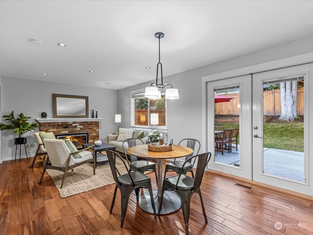 listing image 9360158685660965326