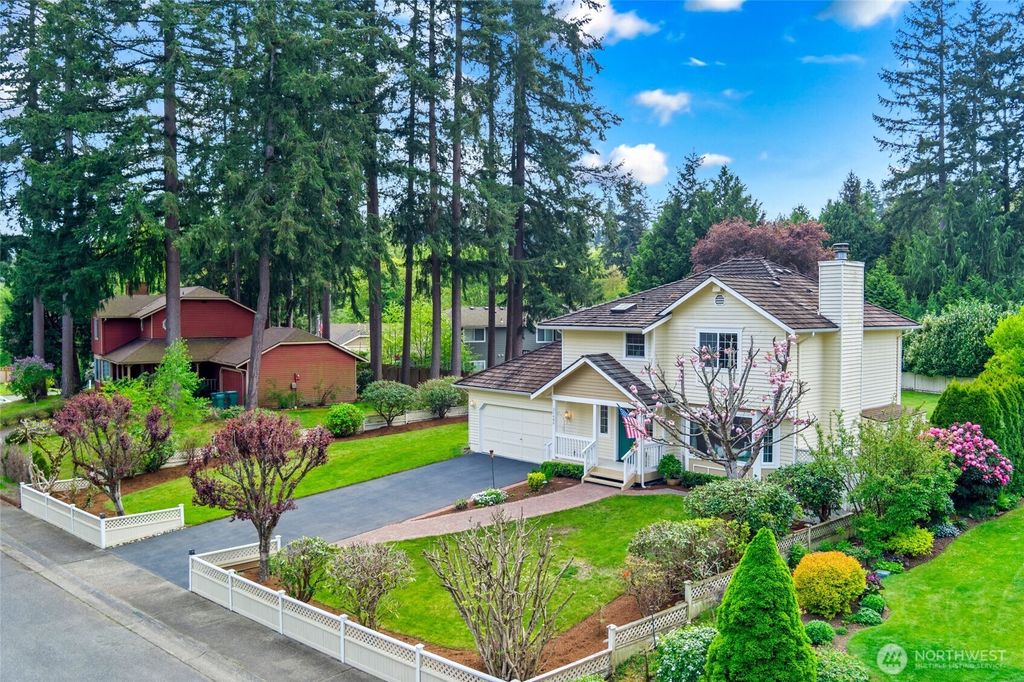 Photo of 21680 20th Place W, Brier, WA 98036 (MLS # 2367836)
