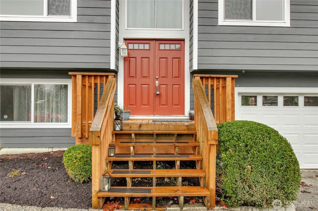 Photo of 6932 88th Place NE, Marysville, WA 98270 (MLS # 2492268)