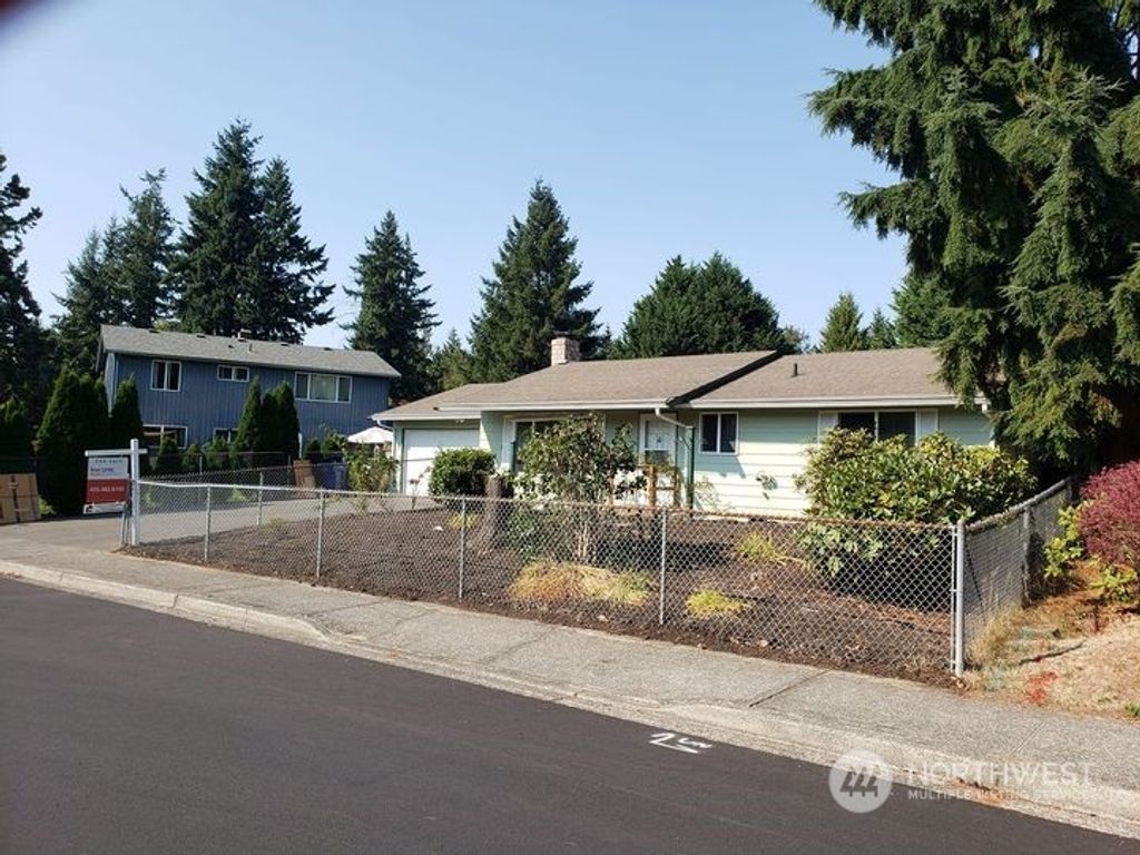 Photo of 4819 130th Place NE, Marysville, WA 98271 (MLS # 2160898)