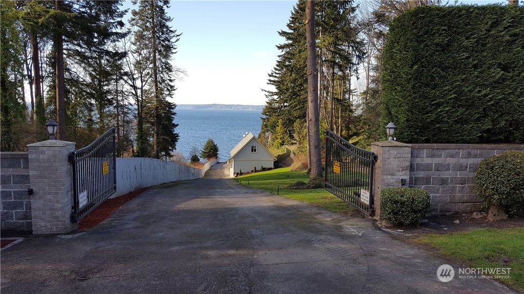 Photo of 27 XXX 10th Avenue S, Des Moines, WA 98198 (MLS # 2150522)
