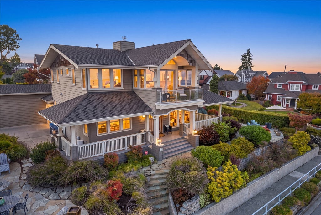 Photo of 2507 37th Avenue SW, Seattle, WA 98126 (MLS # 2596248)