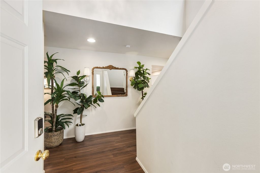 Photo of 13316 NE 89th Street, Redmond, WA 98052 (MLS # 2483950)