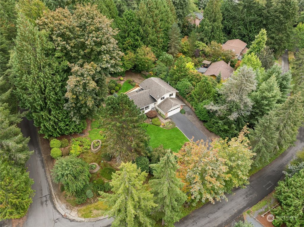 Photo of 15725 20th Place W, Lynnwood, WA 98087 (MLS # 2313267)