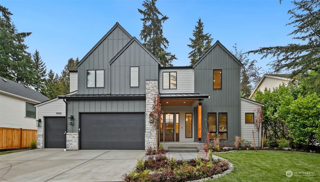 Photo of 10924 SE 24th Place, Bellevue, WA 98004 (MLS # 2018735)