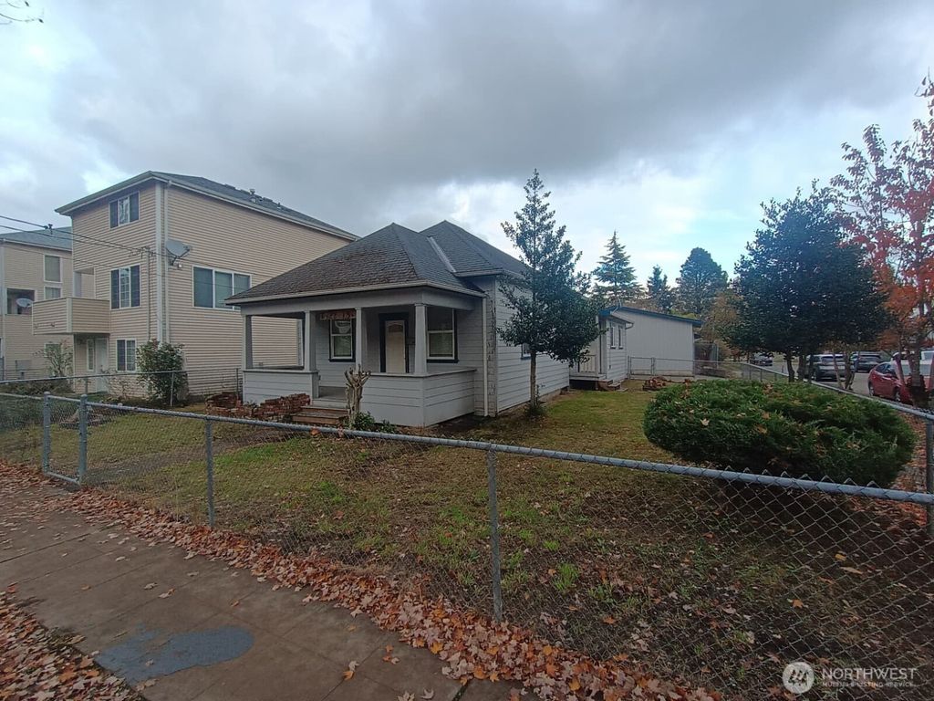 Photo of 1922 15th Avenue S, Seattle, WA 98144 (MLS # 2455883)