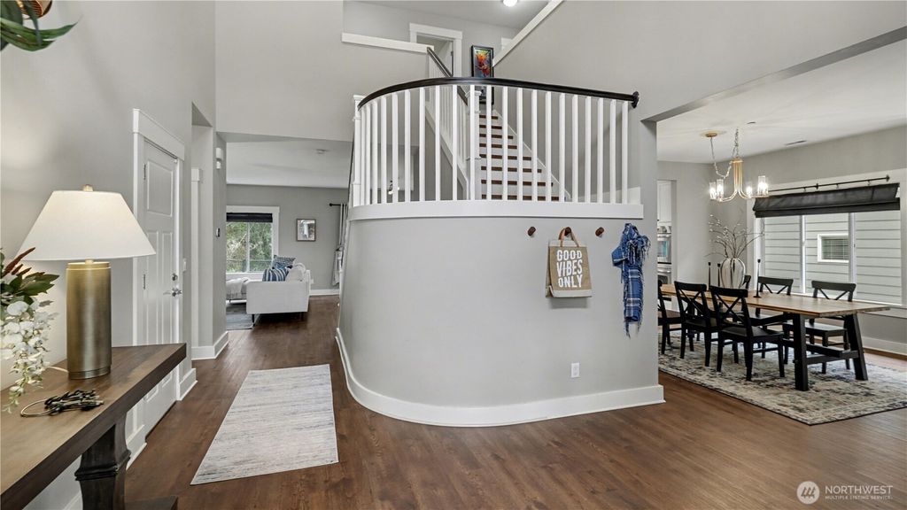 Photo of 15549 SE 160th Place, Renton, WA 98058 (MLS # 2489116)