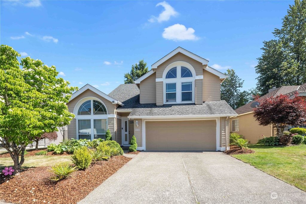 Photo of 13631 SE 274th Place, Kent, WA 98042 (MLS # 2064965)