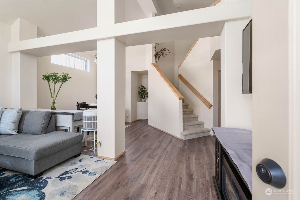 Photo of 13631 SE 274th Place, Kent, WA 98042 (MLS # 2064965)