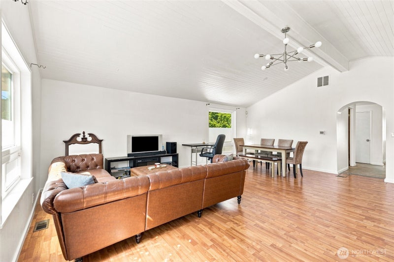 712 S Director Street