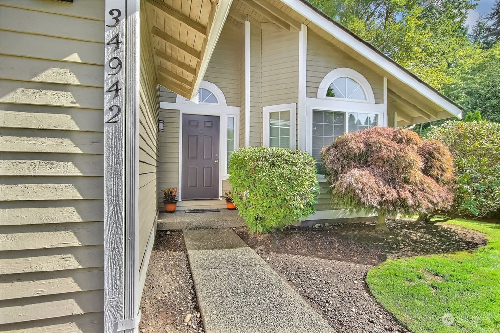 Photo of 34942 10th Place SW, Federal Way, WA 98023 (MLS # 2315797)