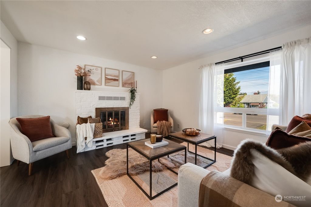 Photo of 12847 24th Avenue S, SeaTac, WA 98168 (MLS # 2168737)