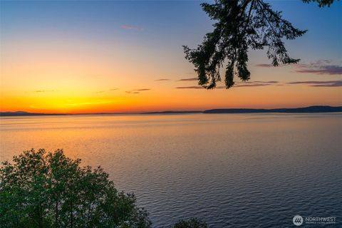 Photo of 9233 Olympic View Drive, Edmonds, WA 98020 (MLS # 2527117)