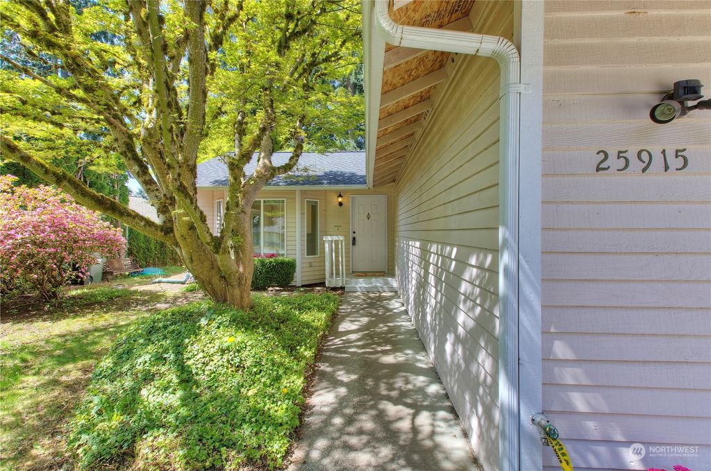 Photo of 25915 193rd Place SE, Covington, WA 98042 (MLS # 2063199)